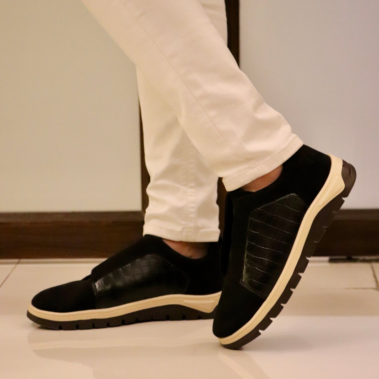 Esrakz-Legacy Sneaker Black