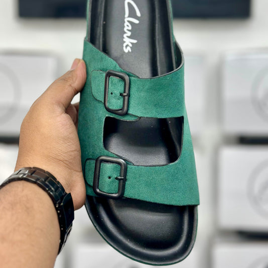 Esrakz Buckle Slides in Green Suede-Look