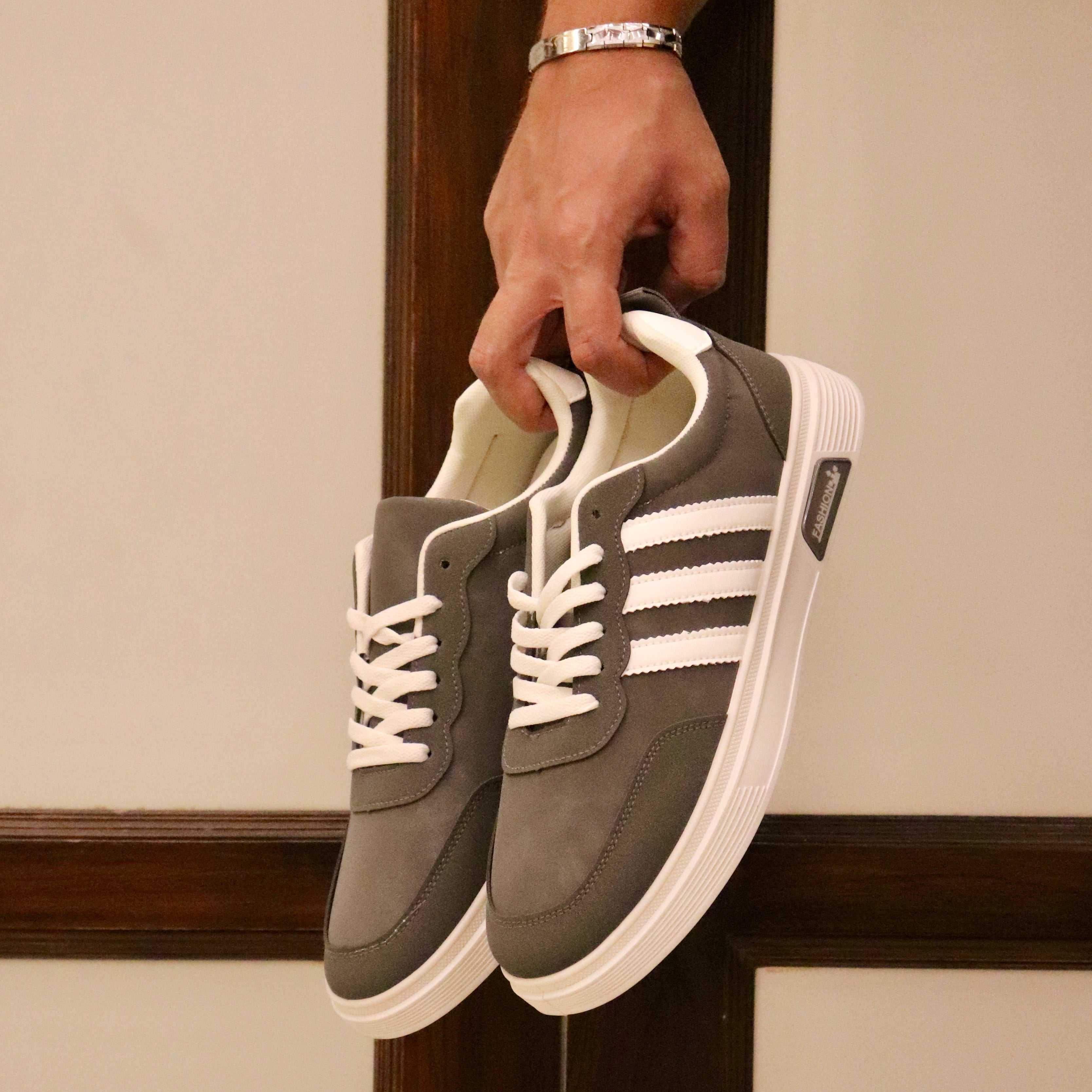 Esrakz | Slate Grey Urban Sneaker