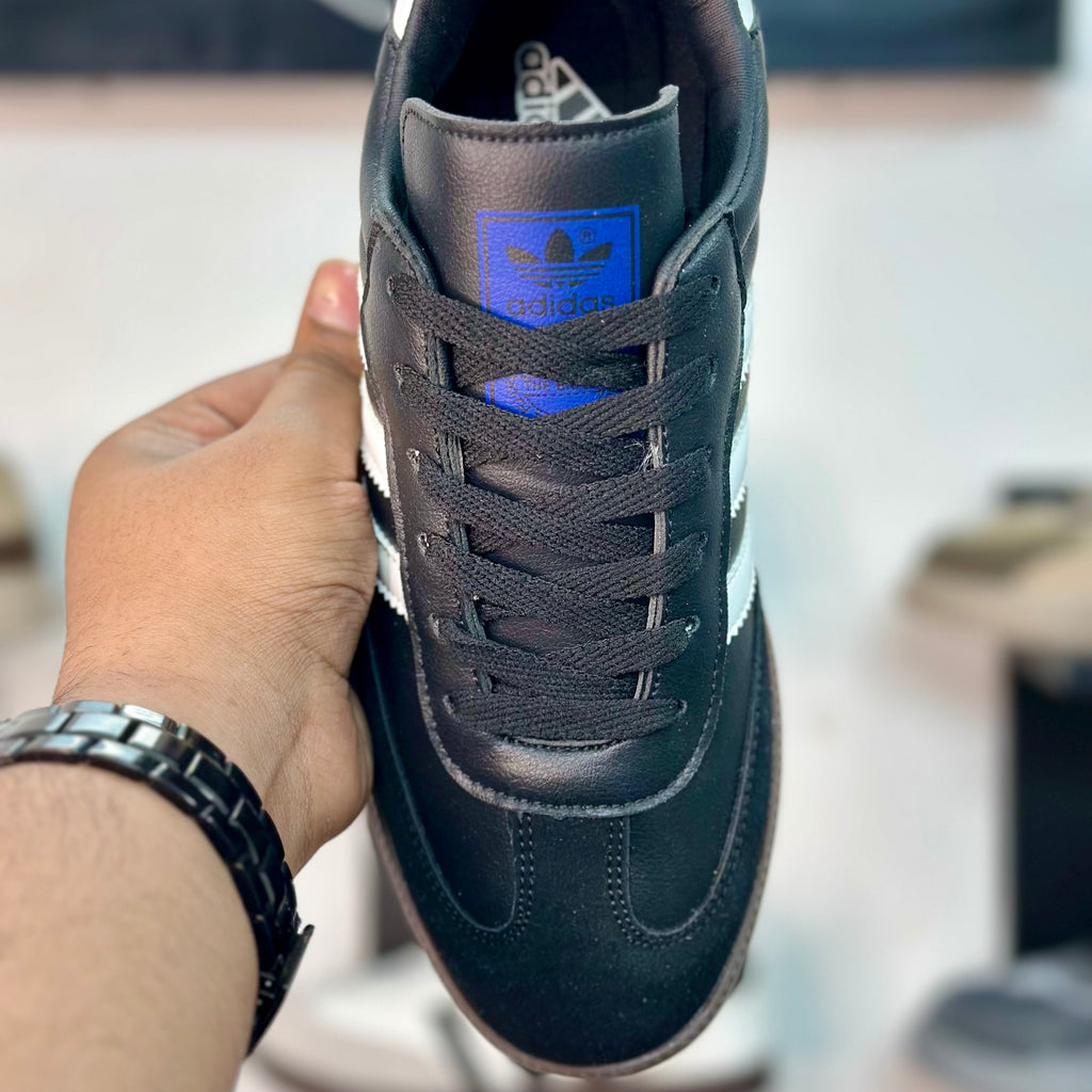 Samba Style Sneakers – Classic Dark Black.