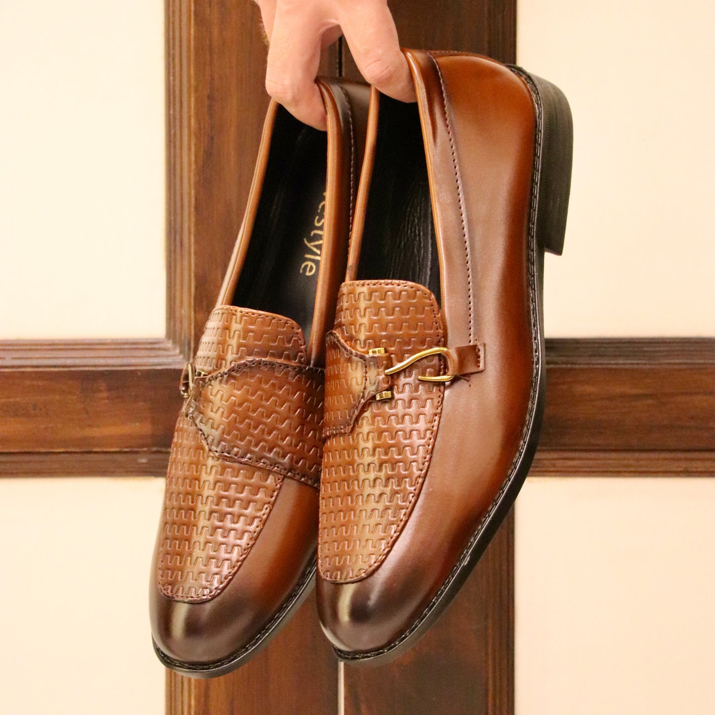 Premium Brown Loafer – Textured Vamp with Gold-Tone Metal Bit Detail