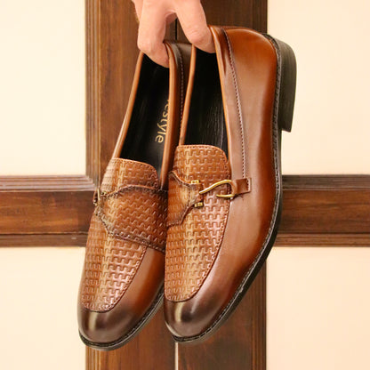Premium Brown Loafer – Textured Vamp with Gold-Tone Metal Bit Detail