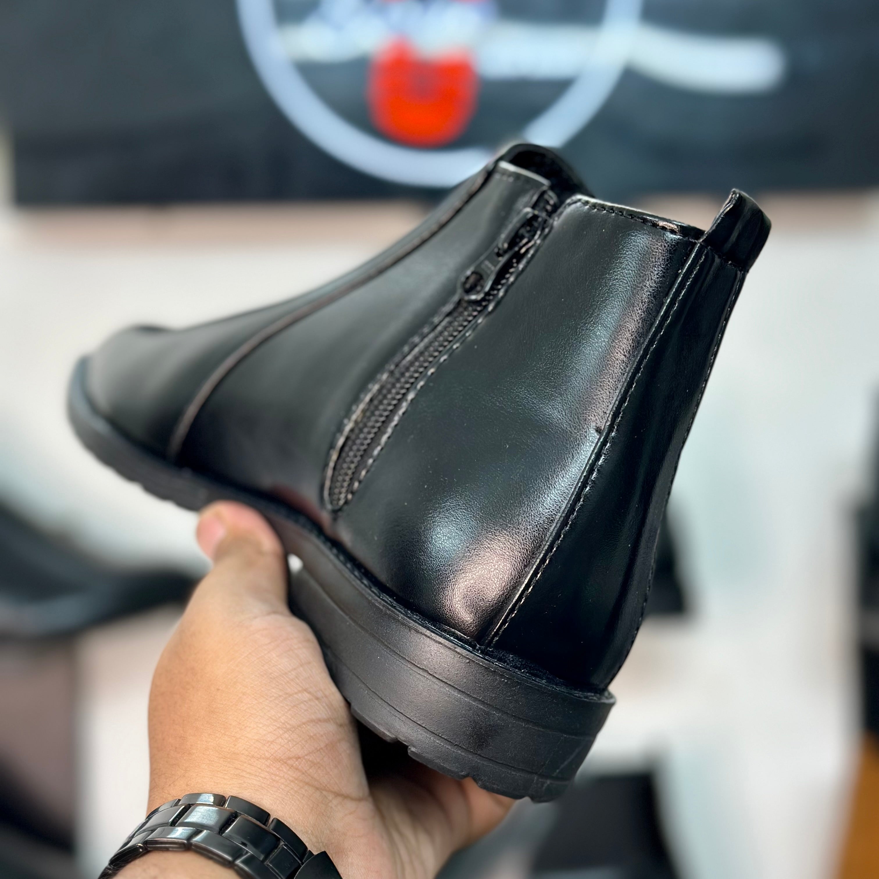 Esrakz Black Polished Chelsea Boots – Thailand Fit Chain