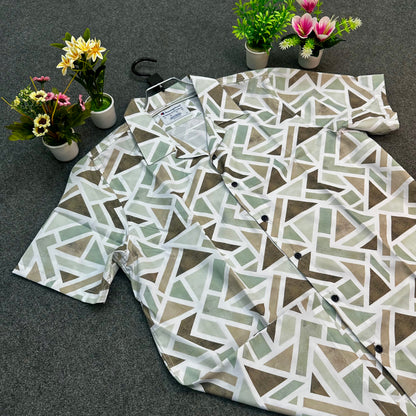 Abstract Geometric Print Short Sleeve Shirt – Modern Casual Wear for Men
