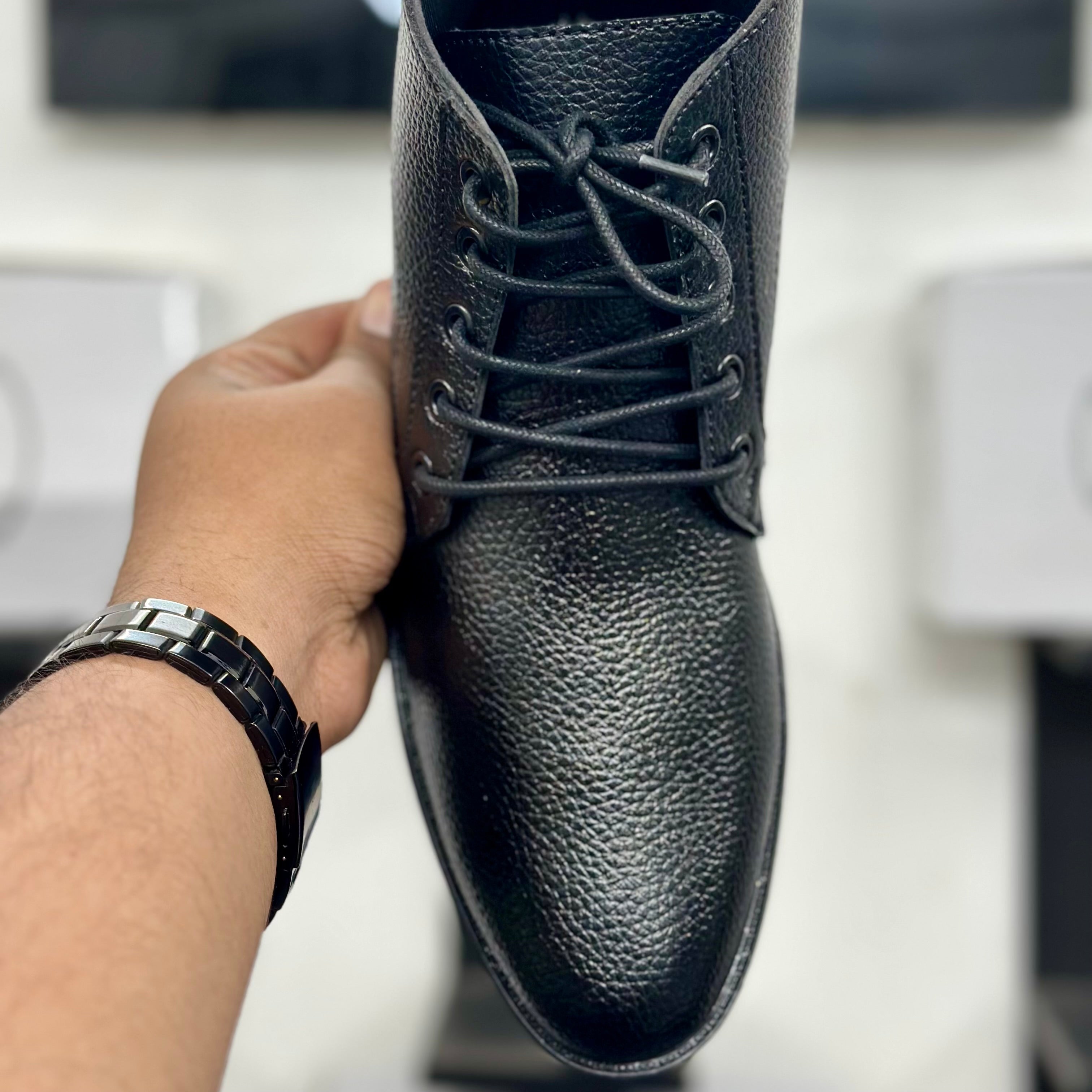 Esrakz Black Textured Lace-Up Ankle Boot