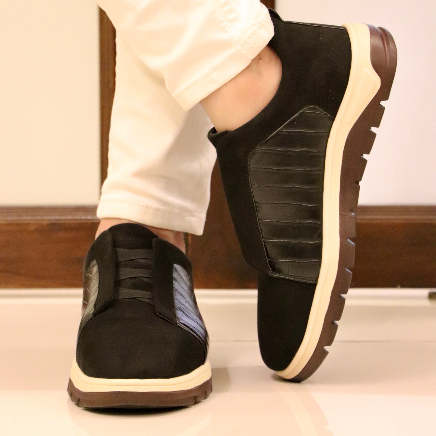 Esrakz-Legacy Sneaker Black