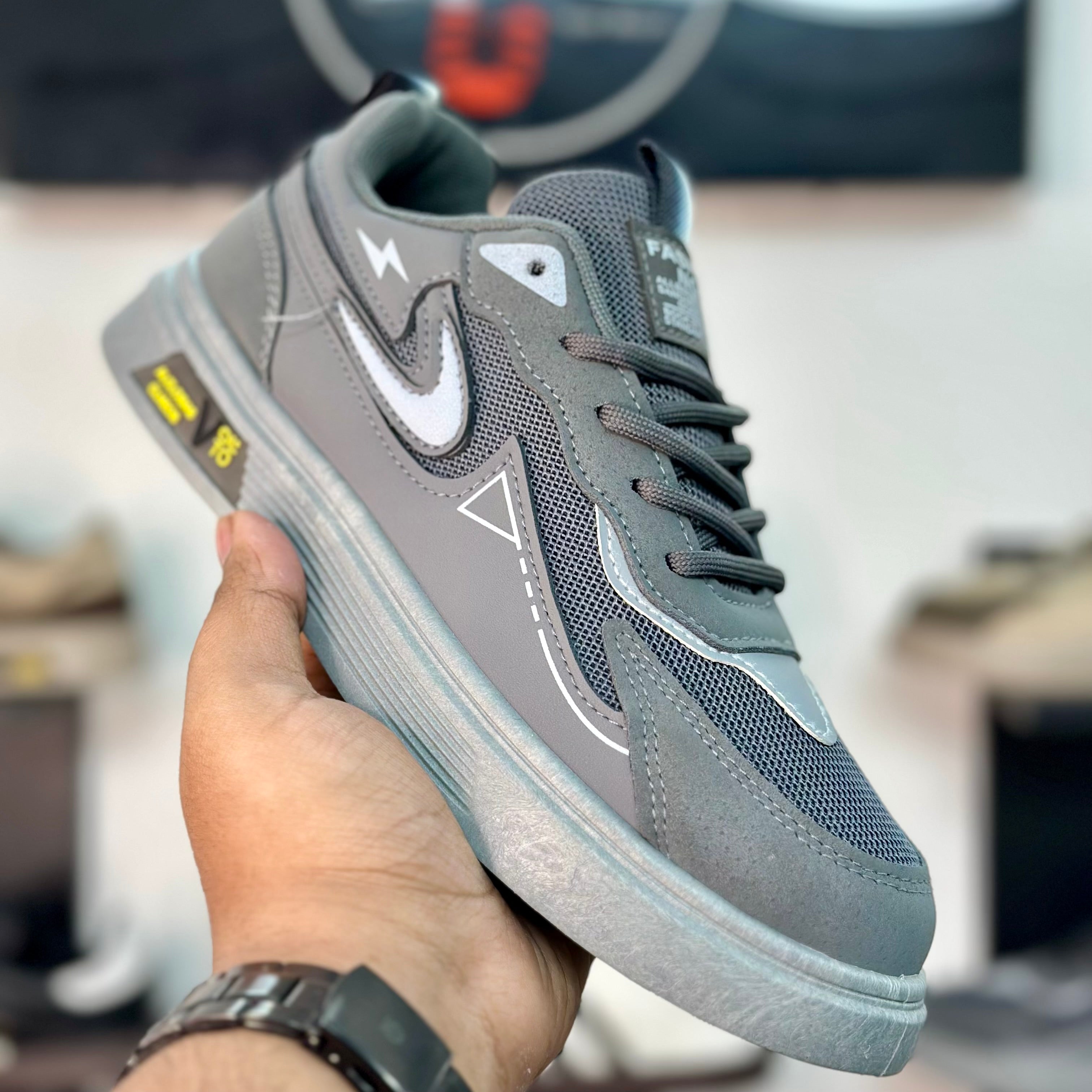 Fashion Low-Top Sneakers Arrow – Grey
