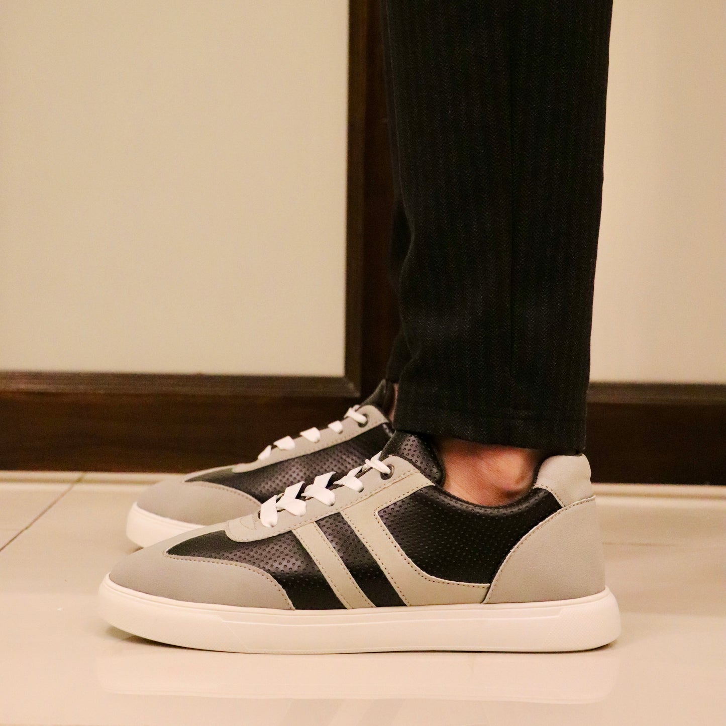 Esrakz-Elite Sneaker Black