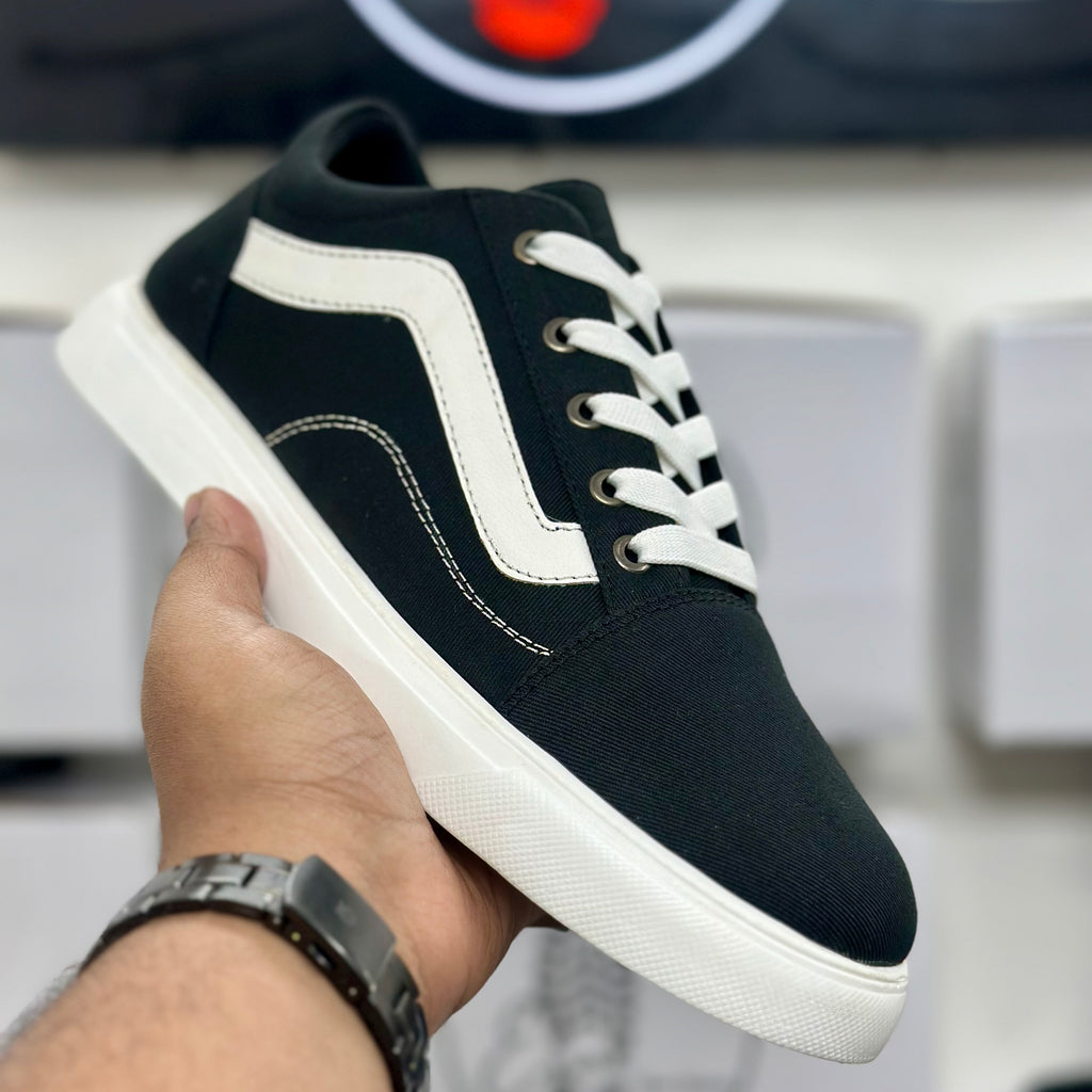 Esrakz Classic Canvas Sneakers Black