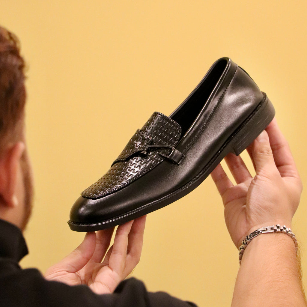 Premium Black Loafer – Textured Vamp with Italian Metal Bit Detail