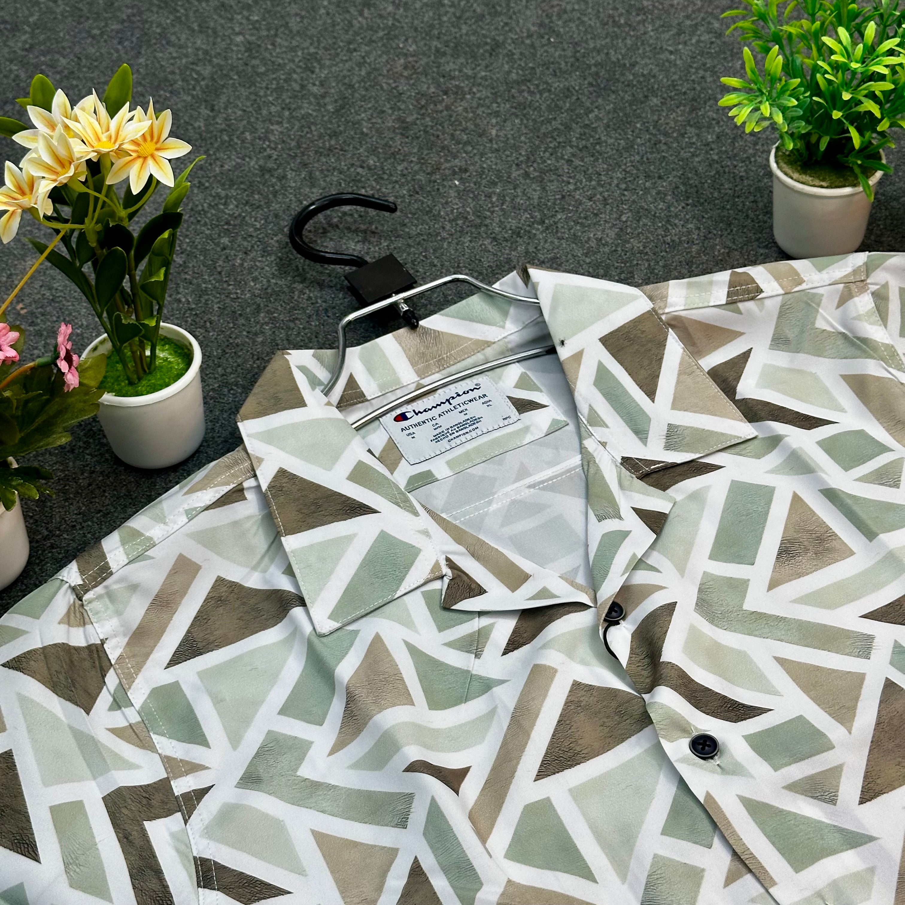 Abstract Geometric Print Short Sleeve Shirt – Modern Casual Wear for Men