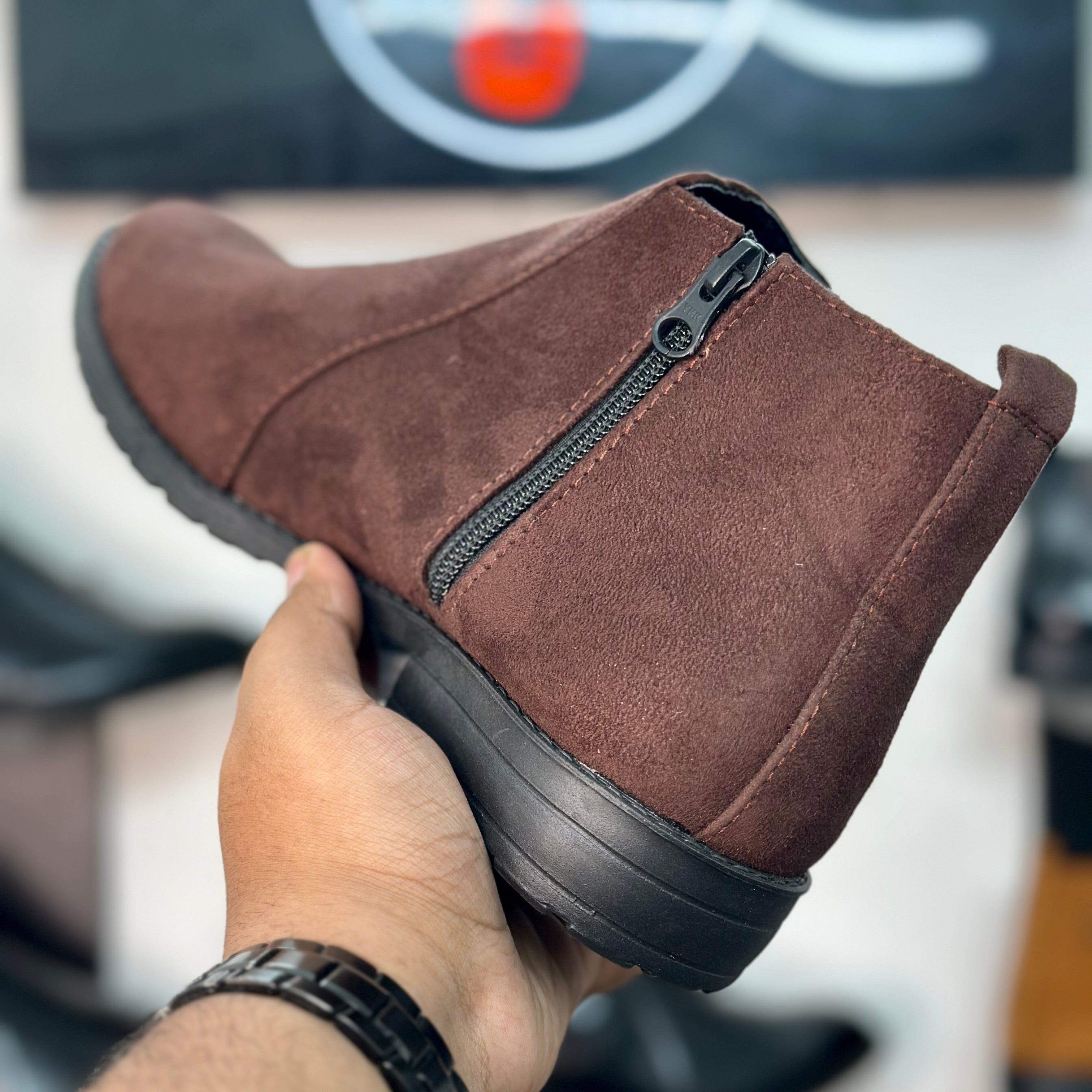 Esrakz Brown Suede Chelsea Boots – Ankle Fit Chain