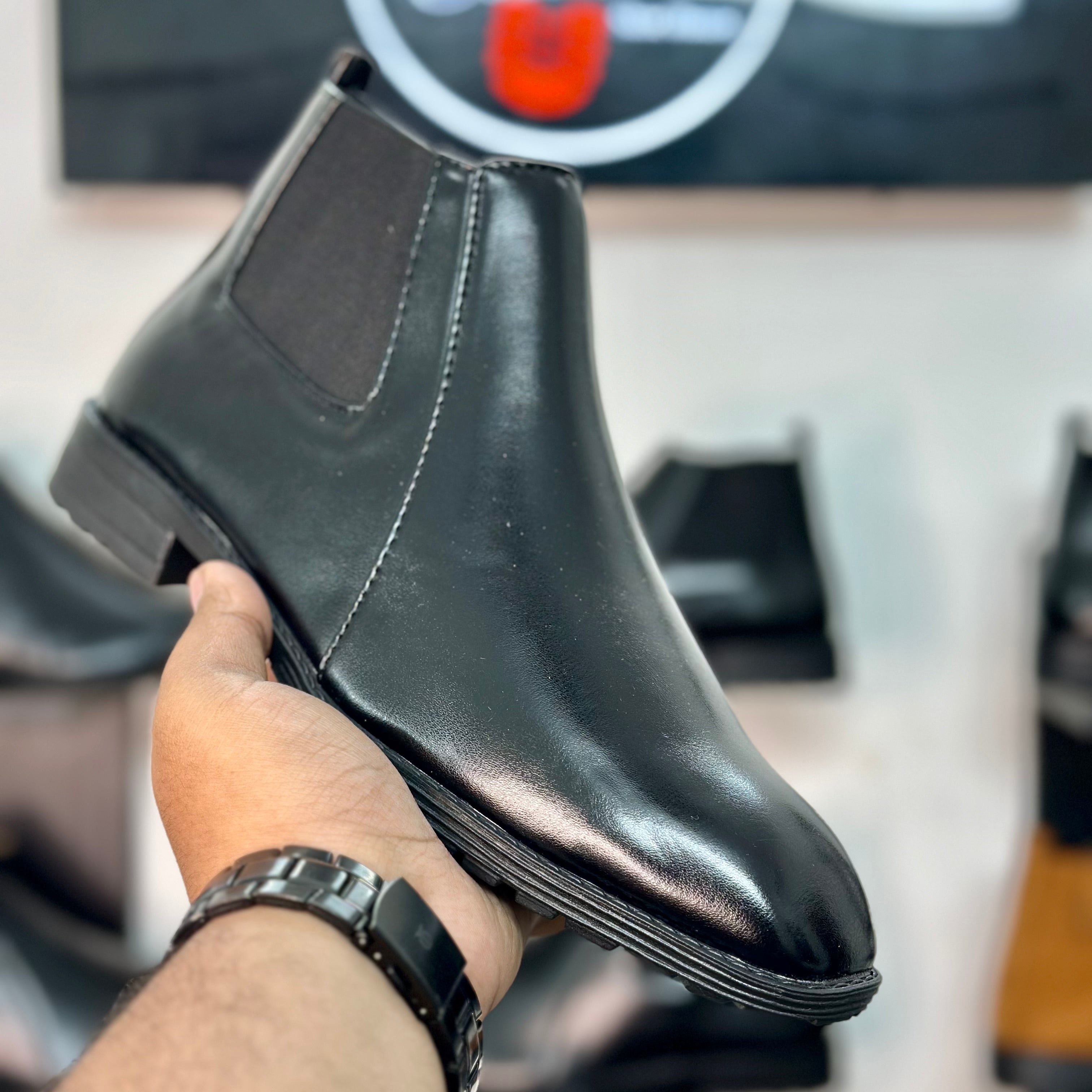 Esrakz Black Polished Chelsea Boots – Thailand Fit Chain