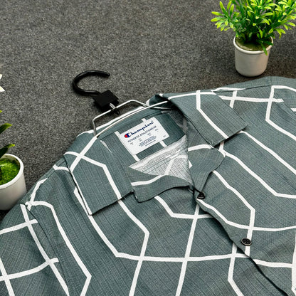 Green Geometric Line Print Short Sleeve Shirt – Modern Casual Style for Men