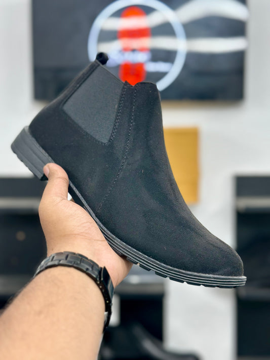 Esrakz Signature Chelsea Boot – Black Suede