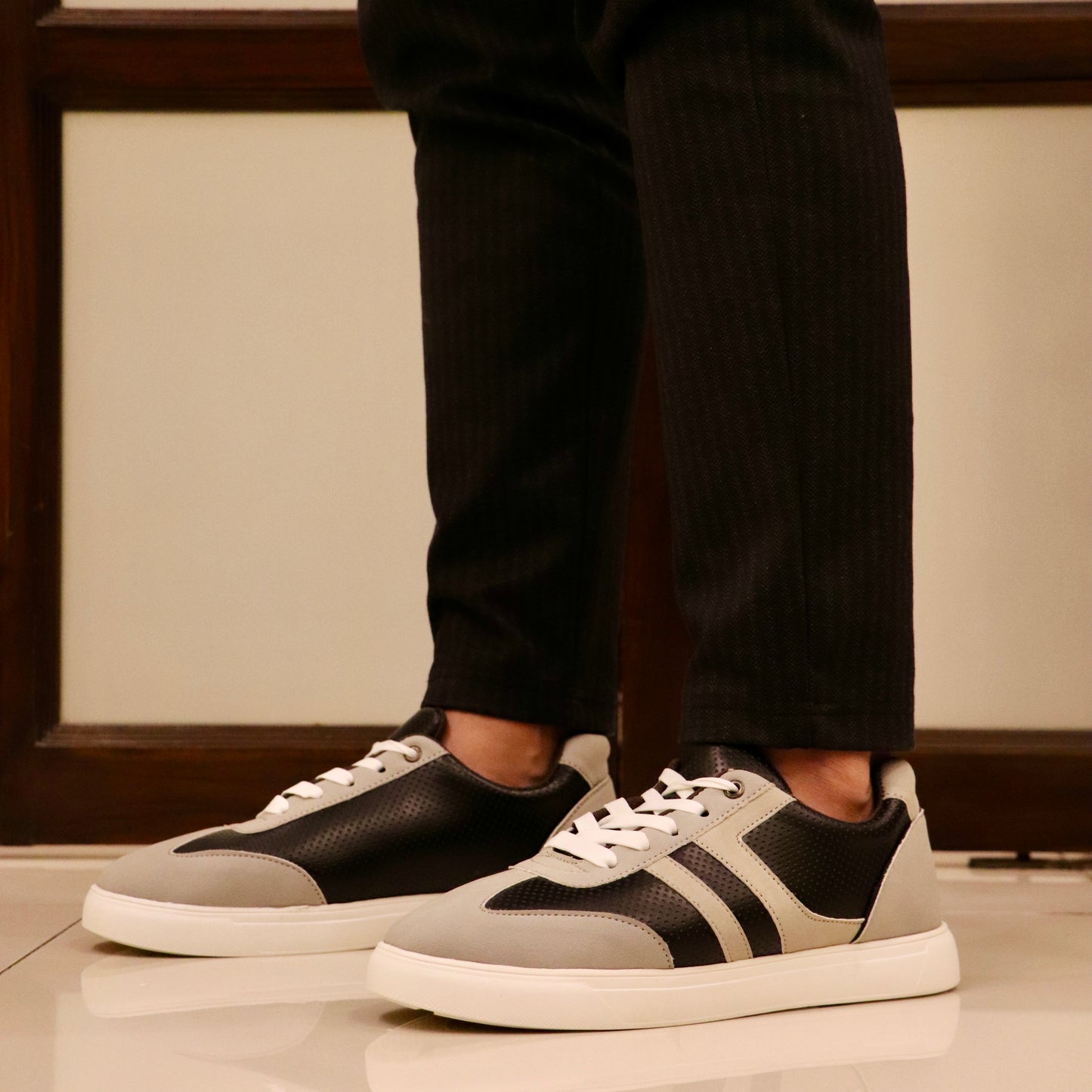Esrakz-Elite Sneaker Black