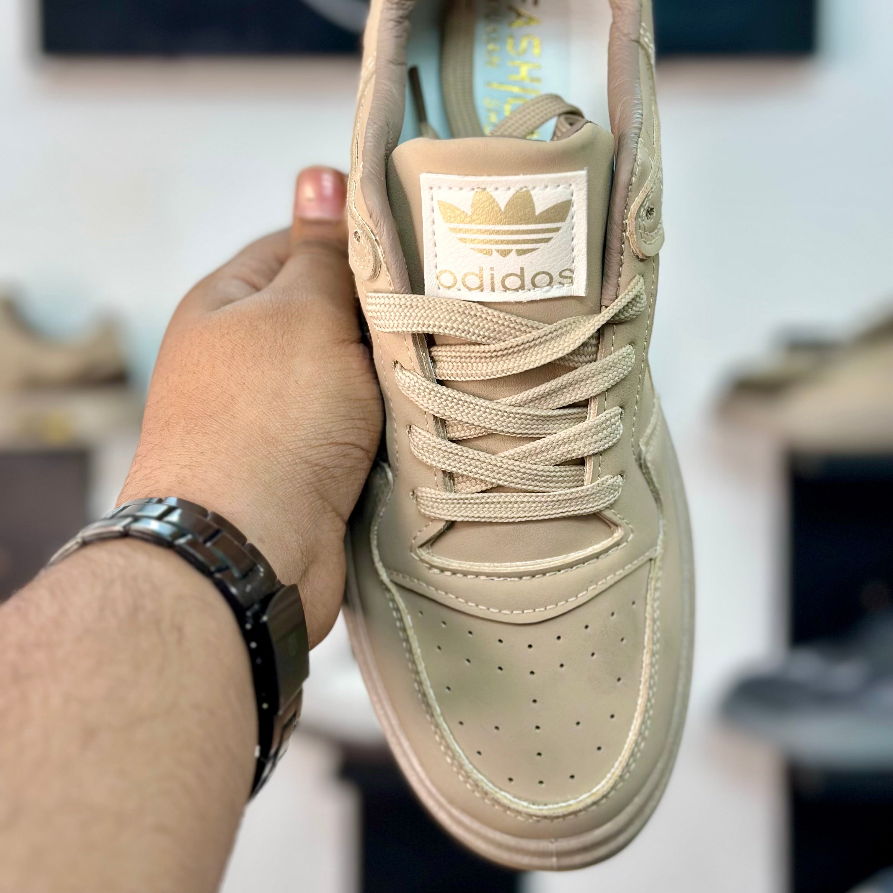 Fashion Low-Top Sneakers 3 Stripes – Beige