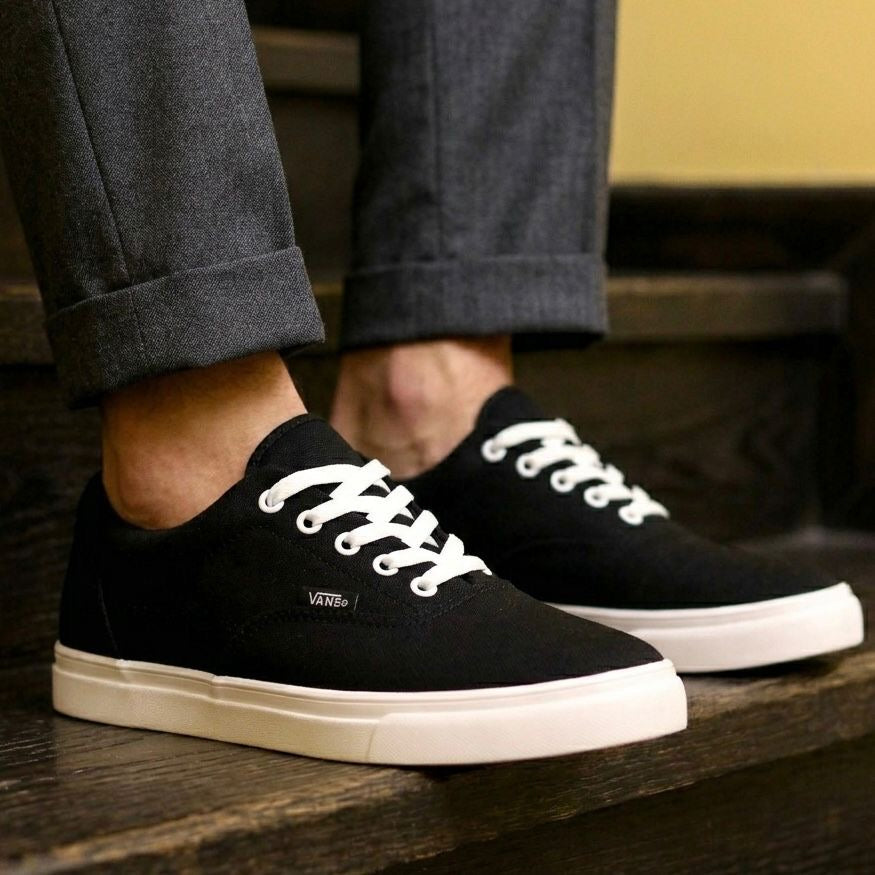 Esrakz-Converse Black