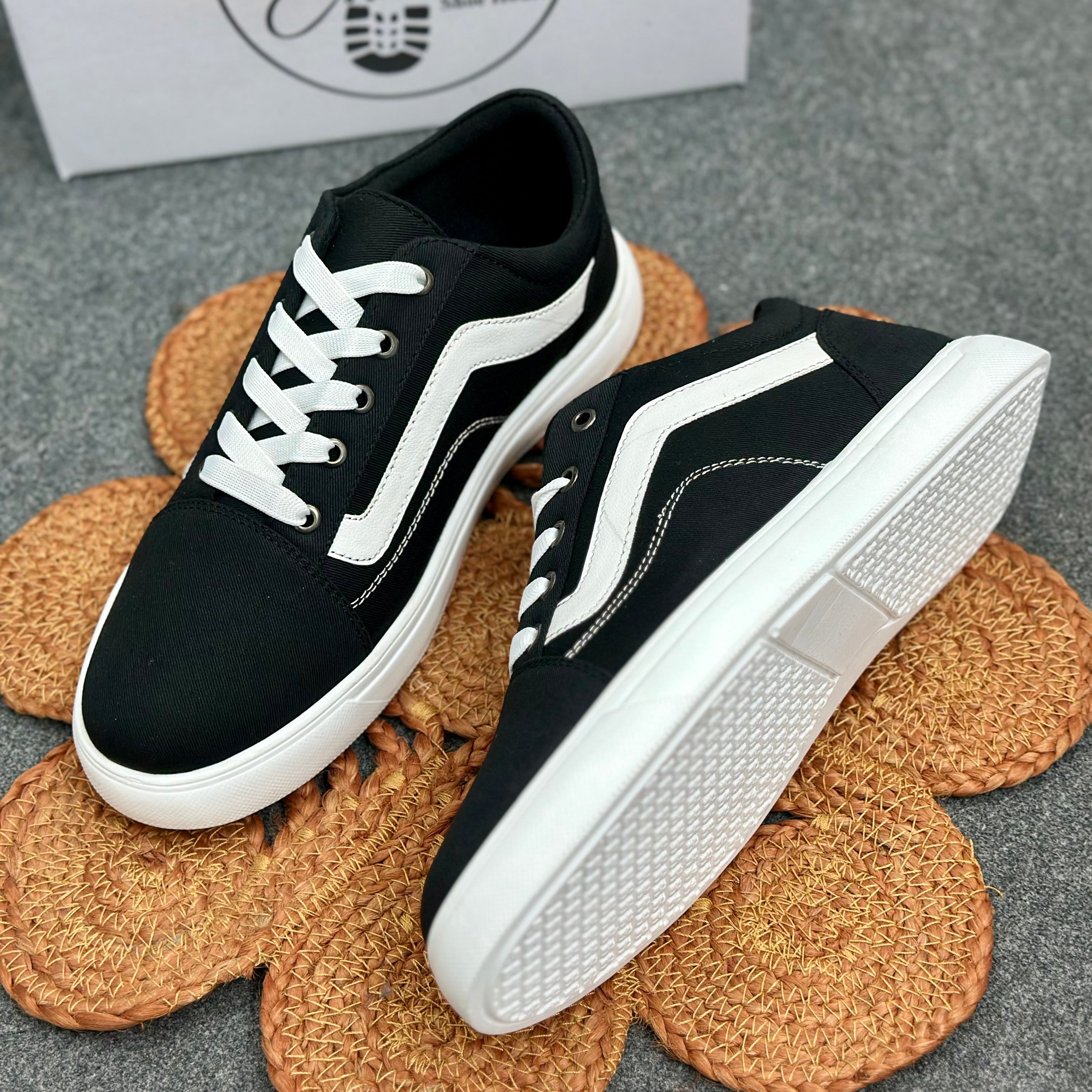 Esrakz Classic Canvas Sneakers Black
