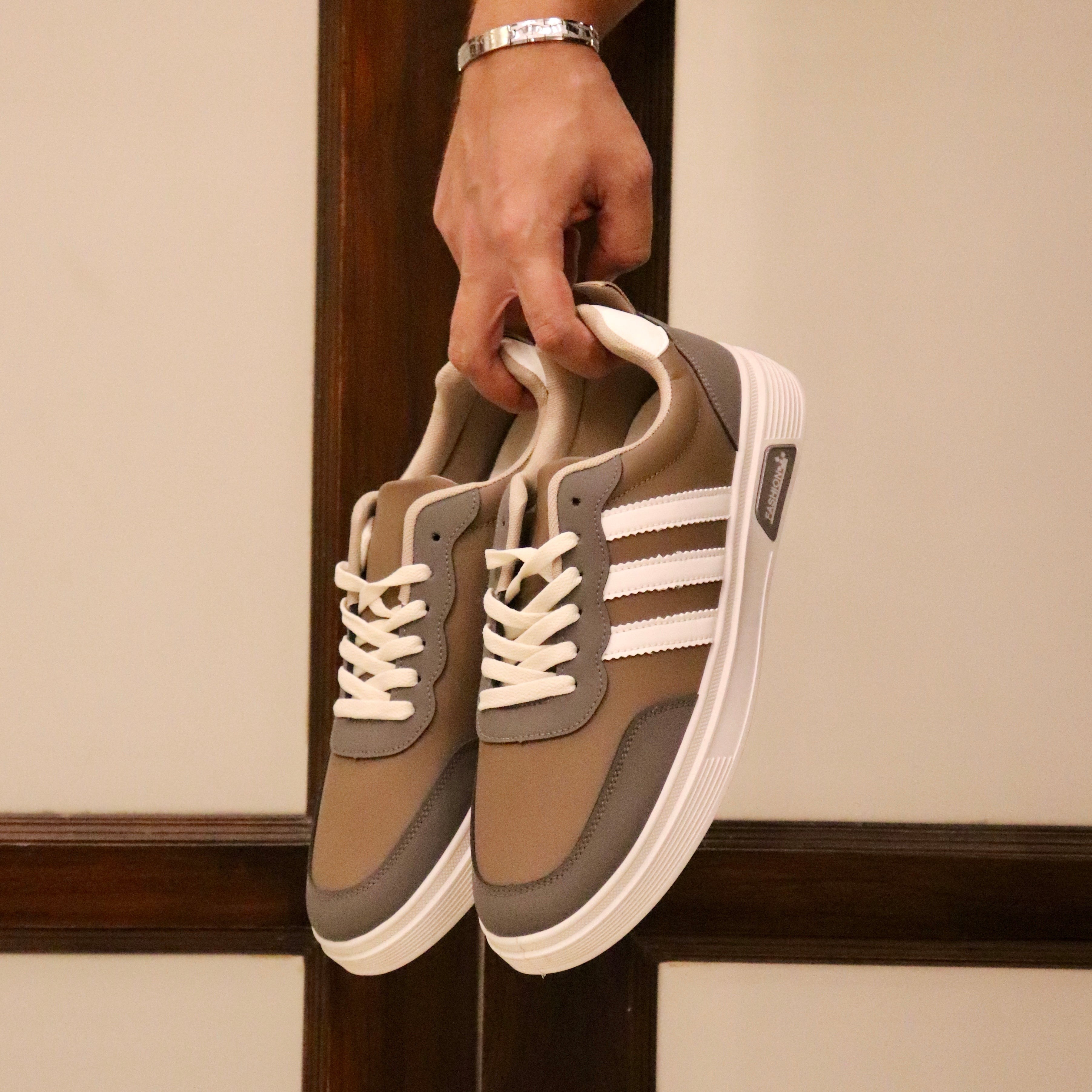 Esrakz | Beige-Grey Urban Sneaker