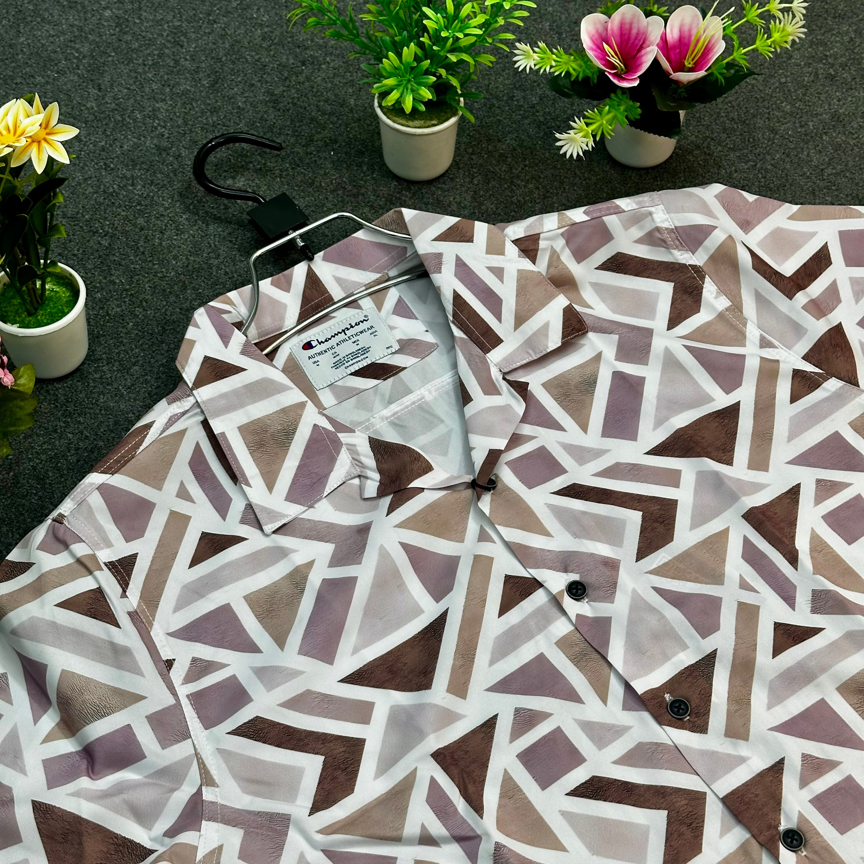 Brown Geometric Maze Print Short Sleeve Shirt – Trendy Casual Wear for Men