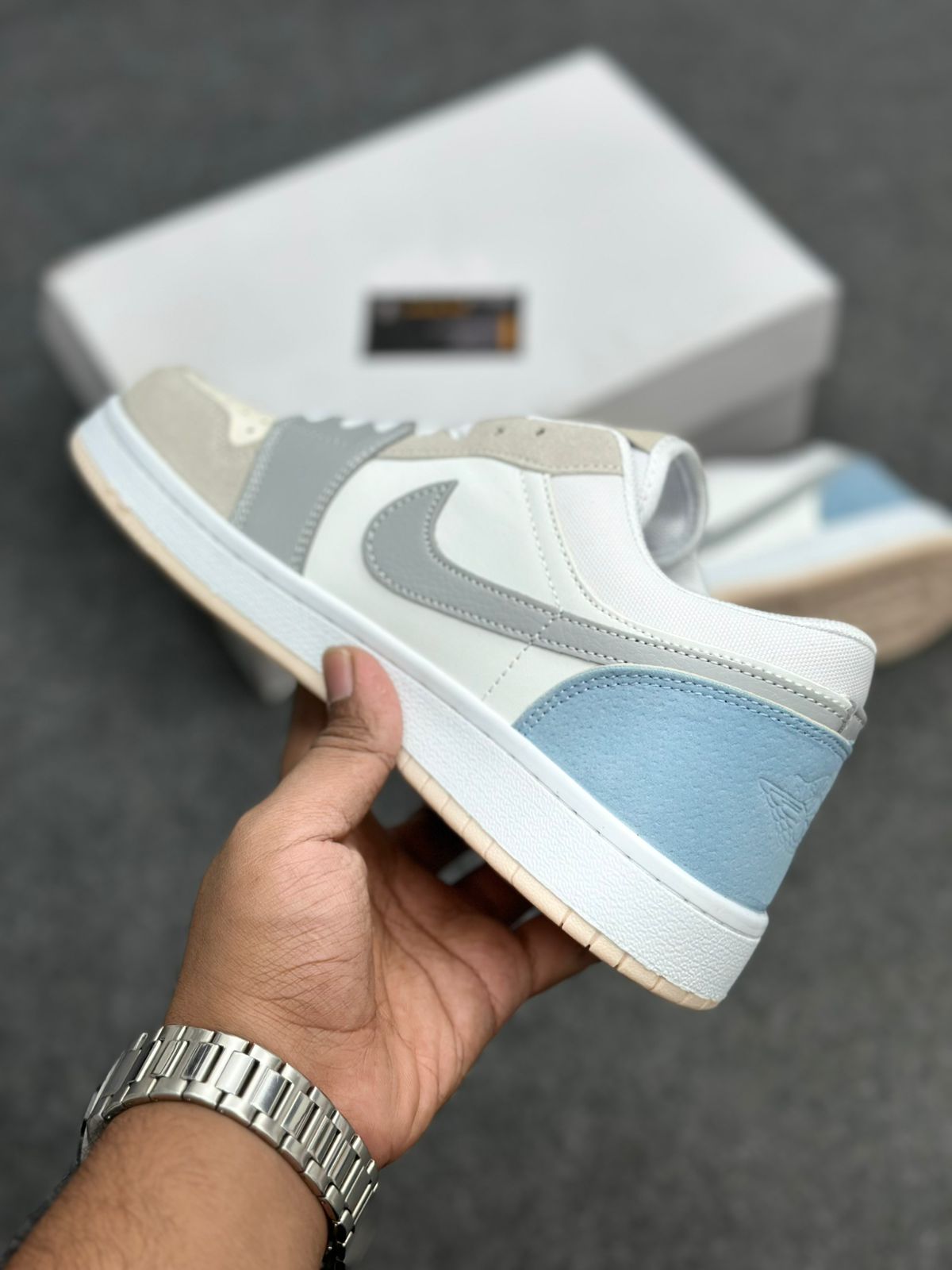 Nike Air Jordan 1 Low Paris Blue