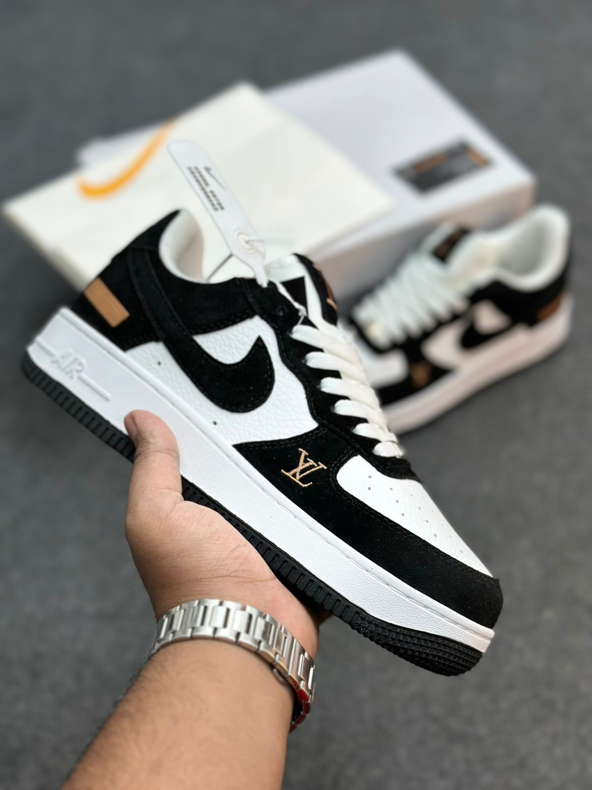 Nike Air Force 1' 07 LV8