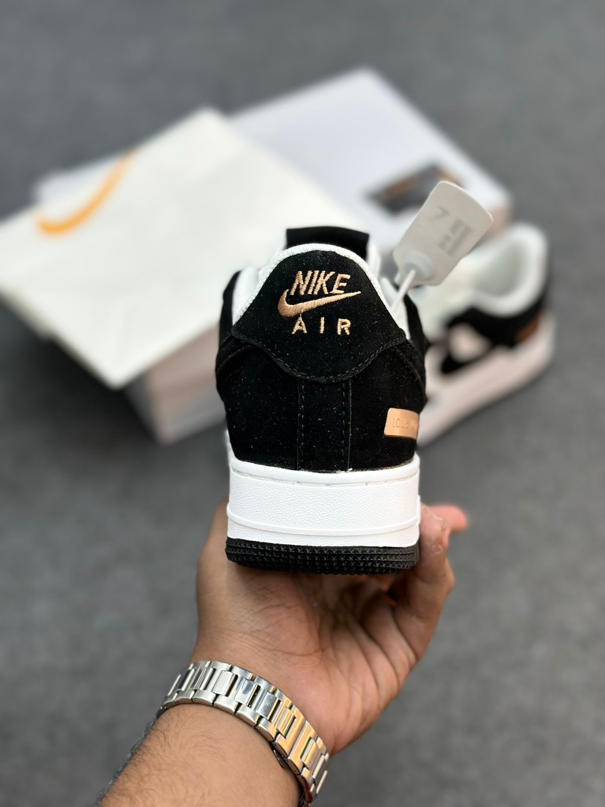 Nike Air Force 1' 07 LV8